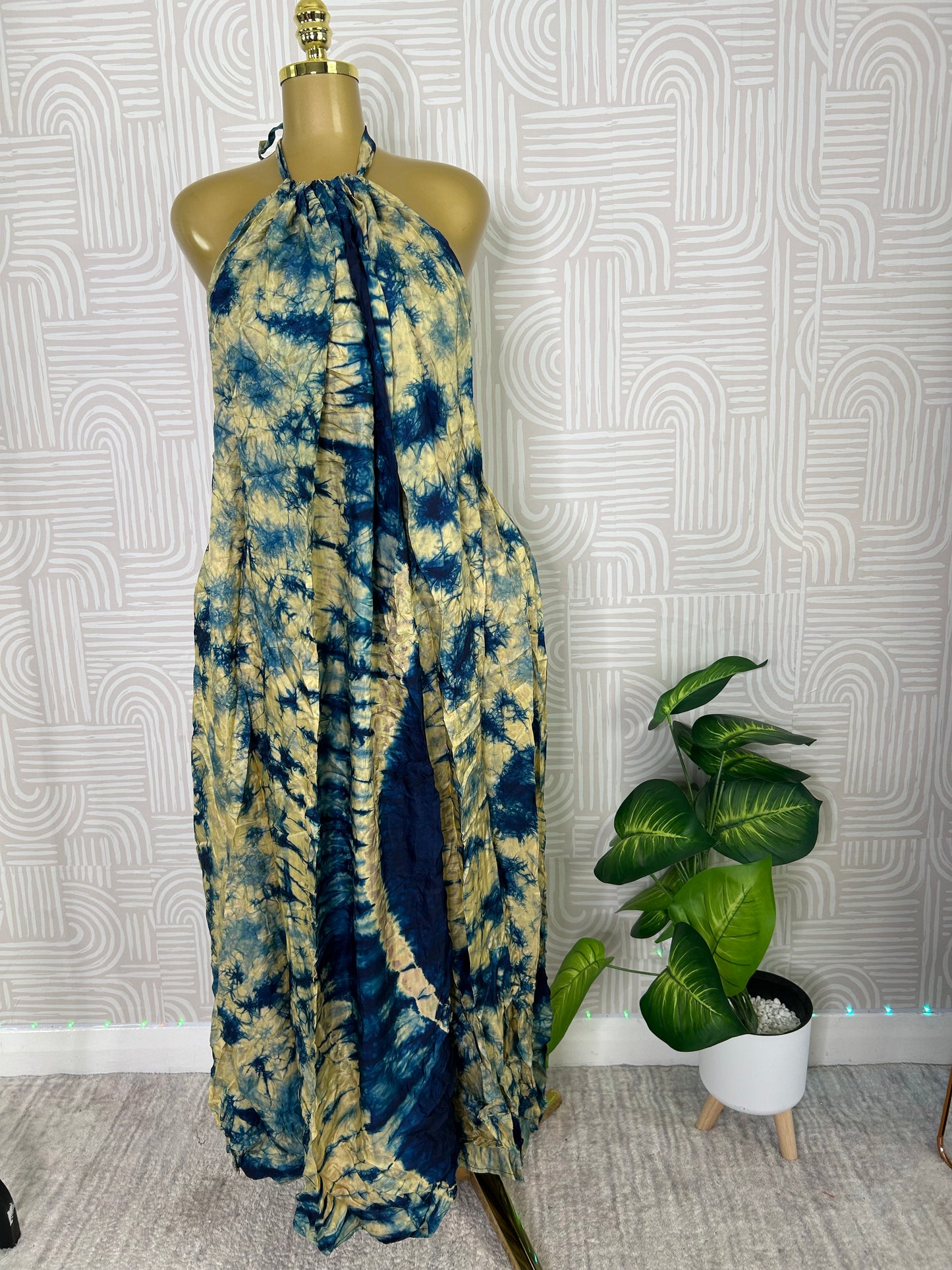 ADIRE BACKLESS