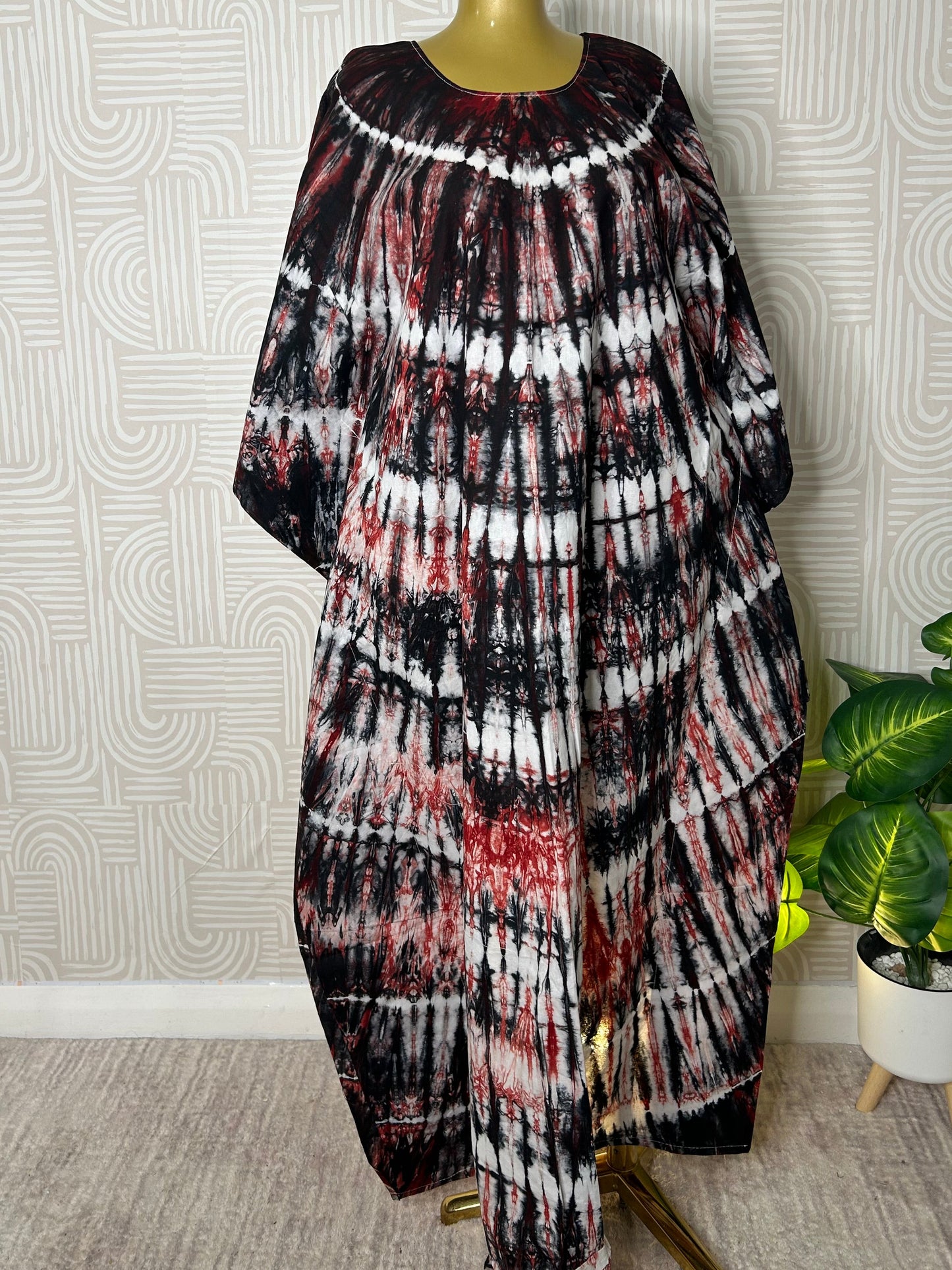 BOUBOU MAKEBA 
(boubou Dior)