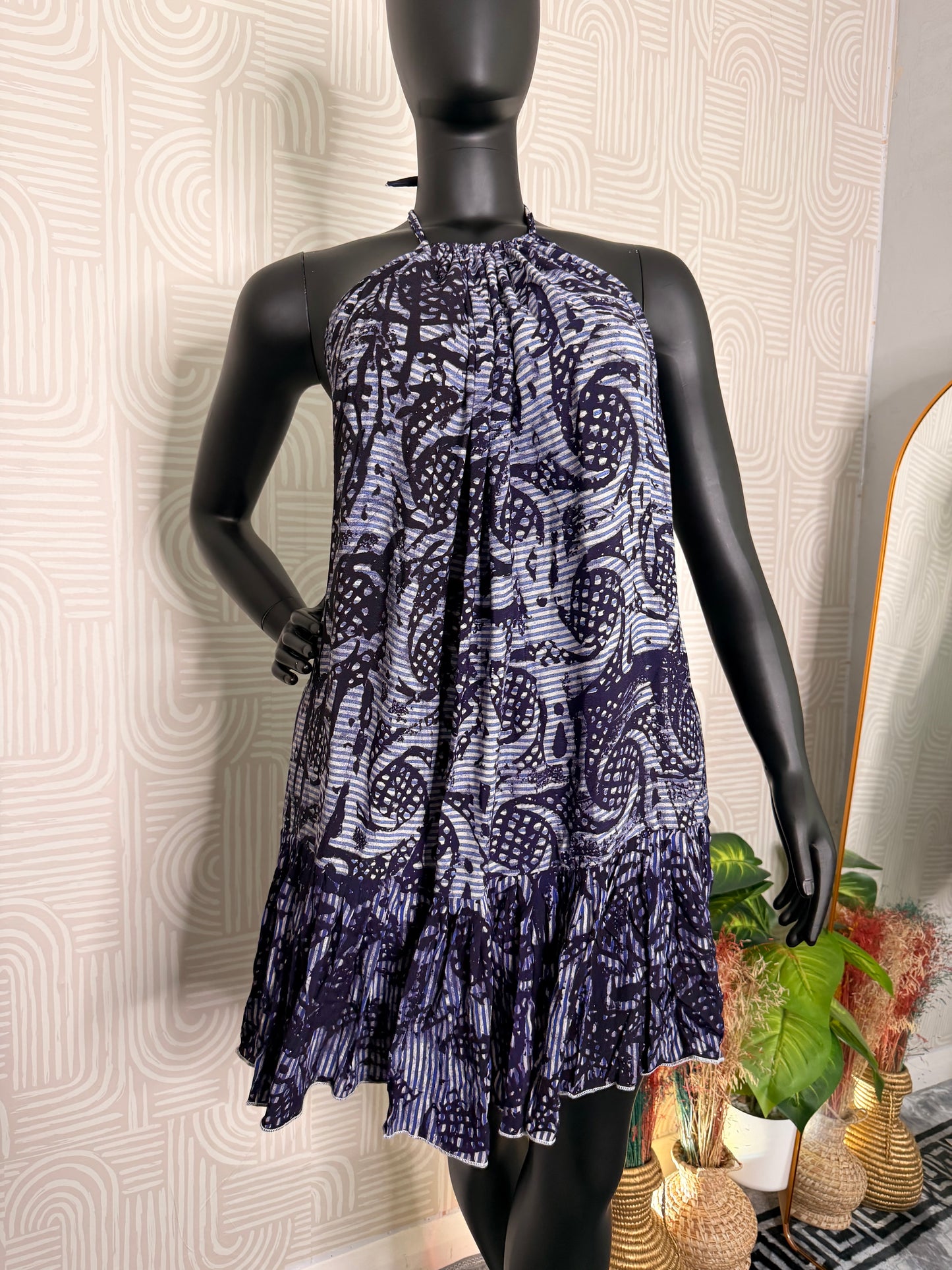 ABI MINI BACKLESS