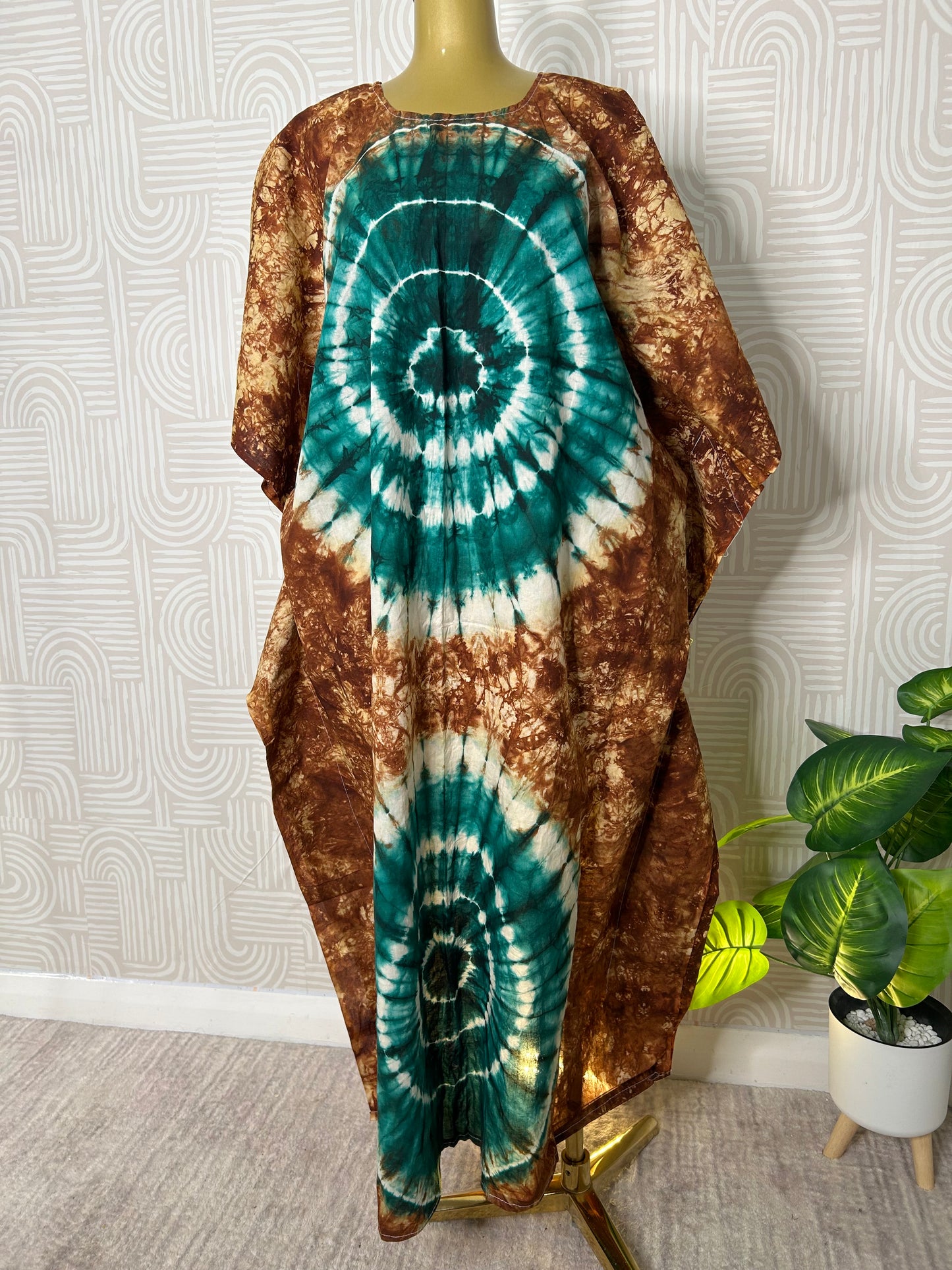 BOUBOU MAKEBA 
(boubou Dior)