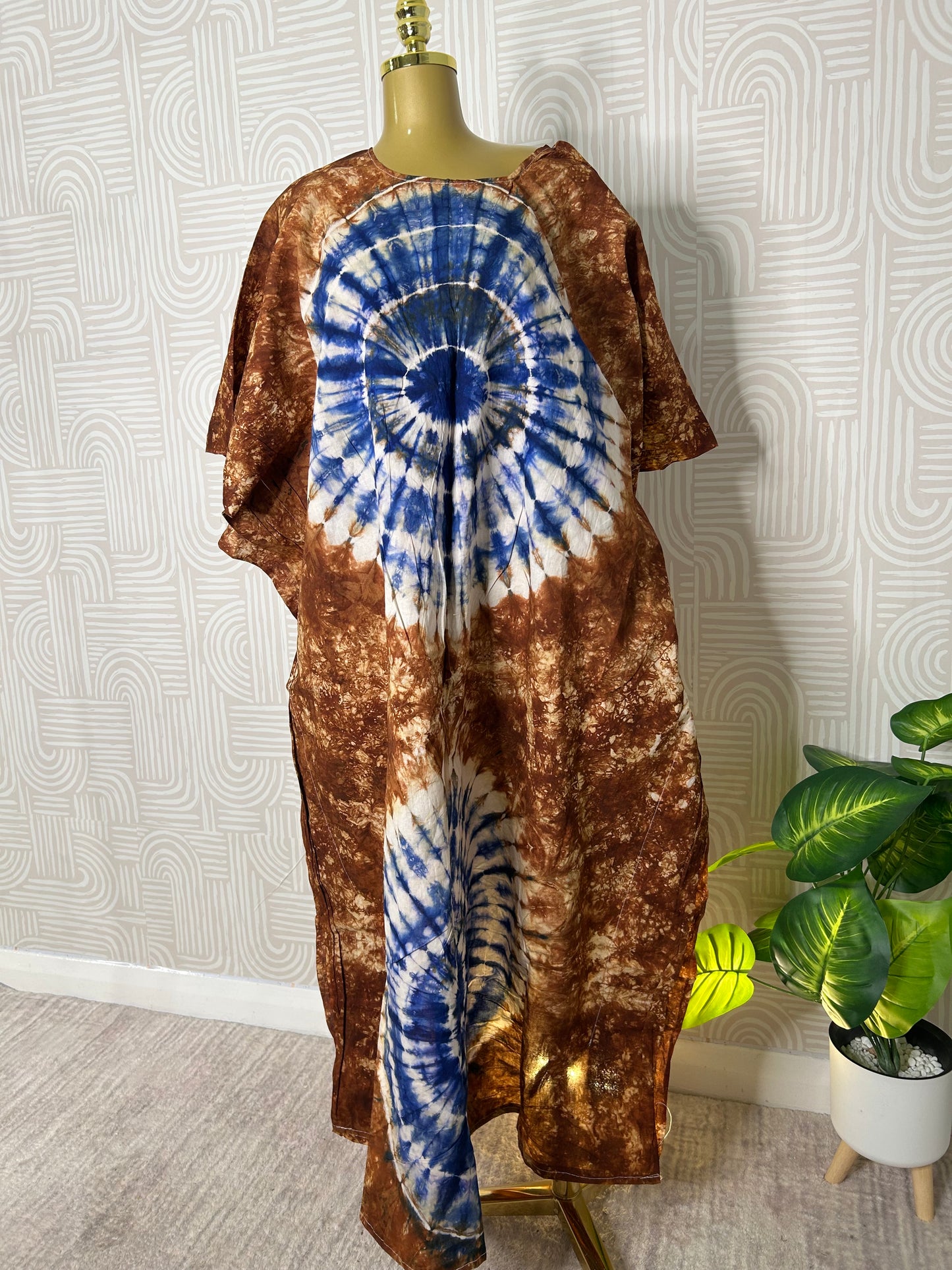 BOUBOU MAKEBA 
(boubou Dior)