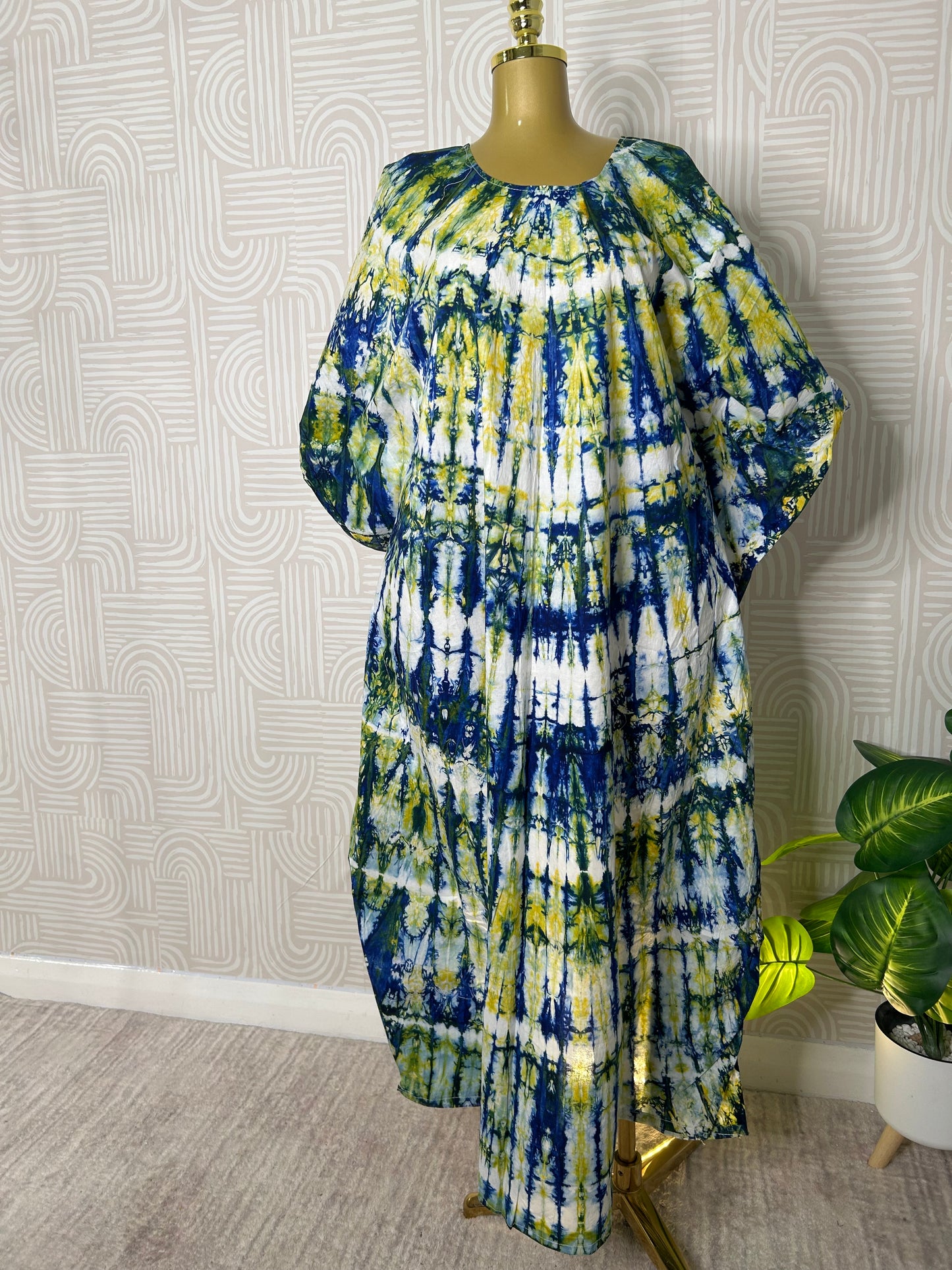 BOUBOU MAKEBA 
(boubou Dior)