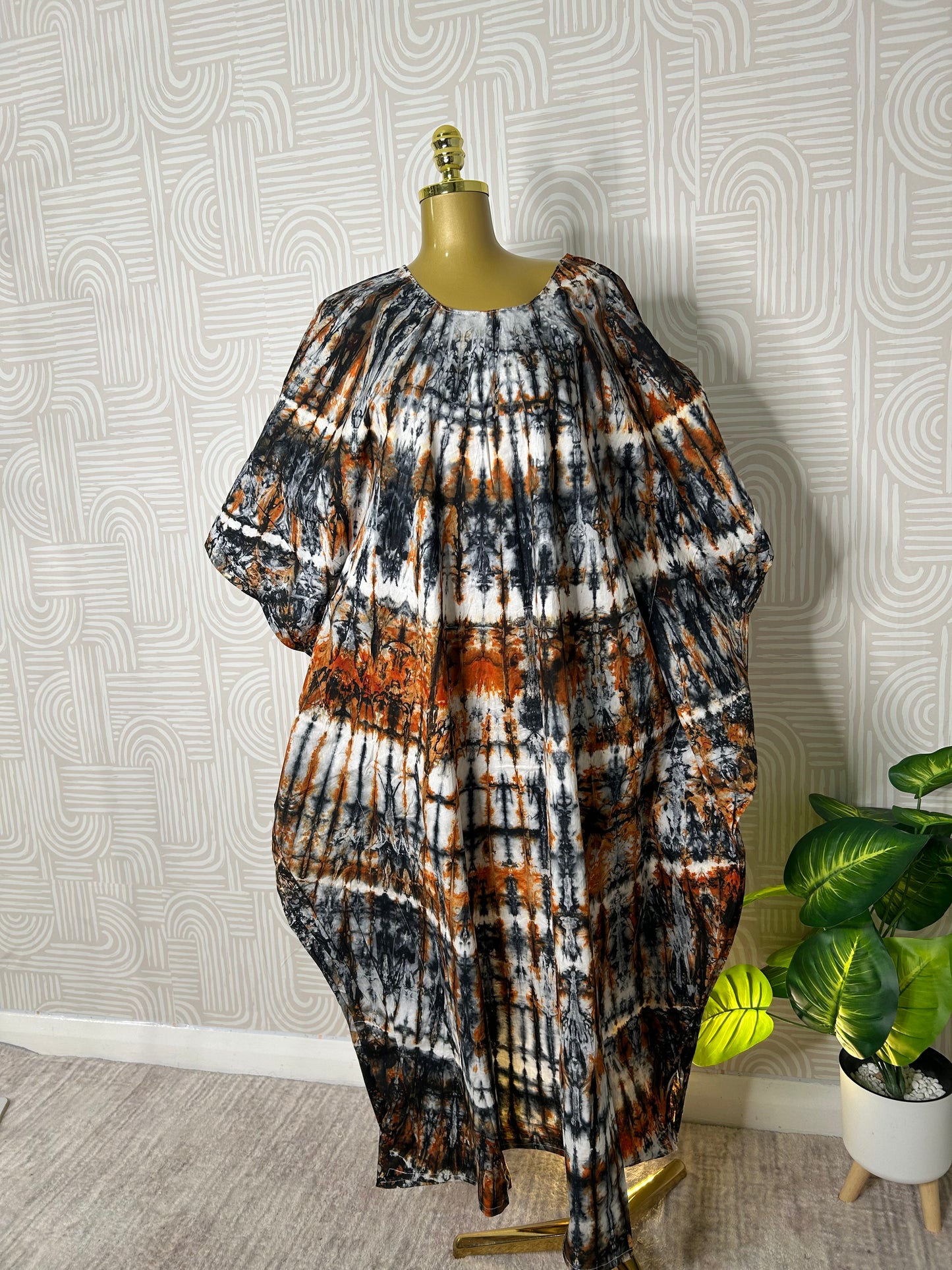 BOUBOU MAKEBA 
(boubou Dior)