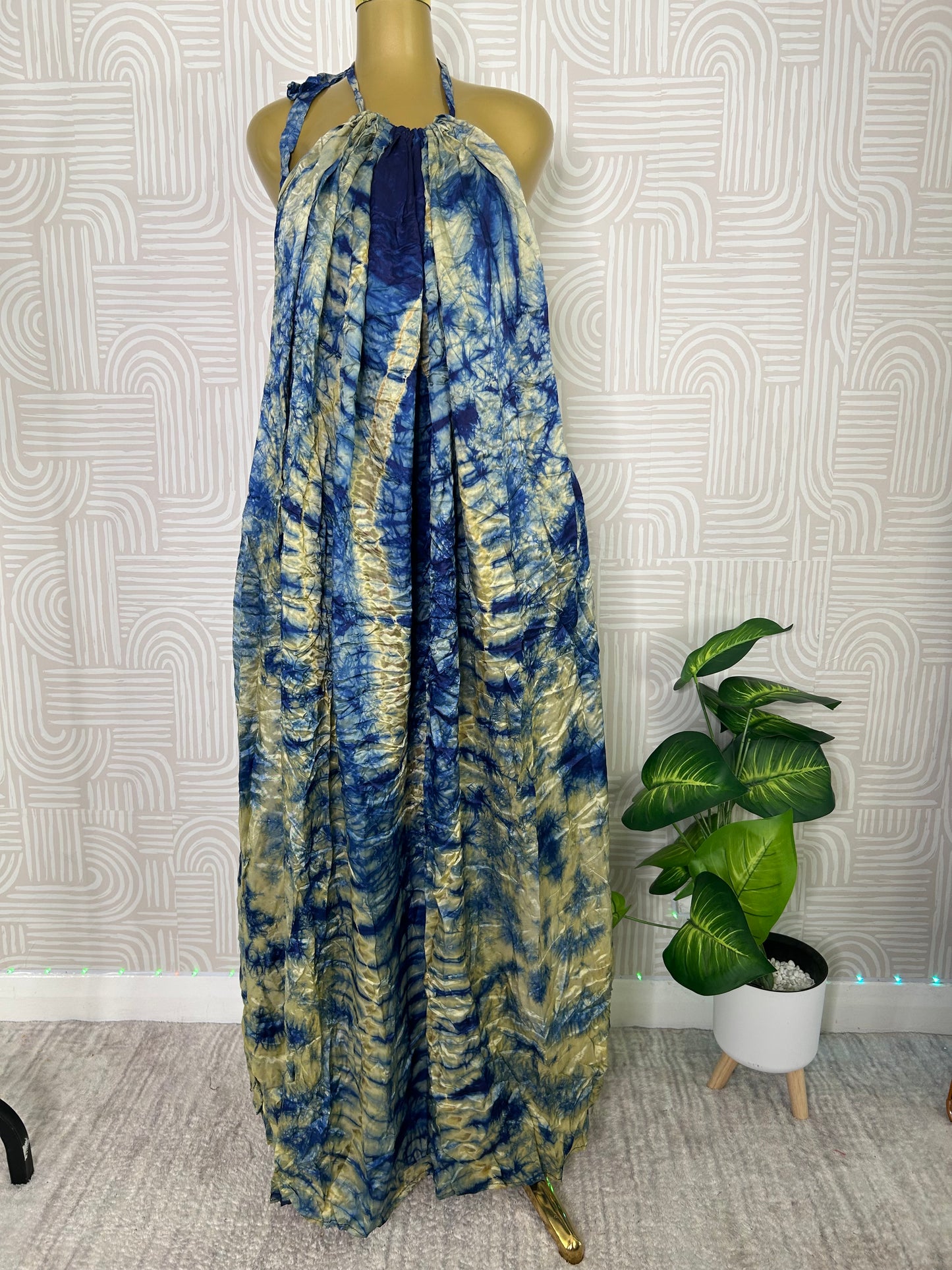 ADIRE BACKLESS