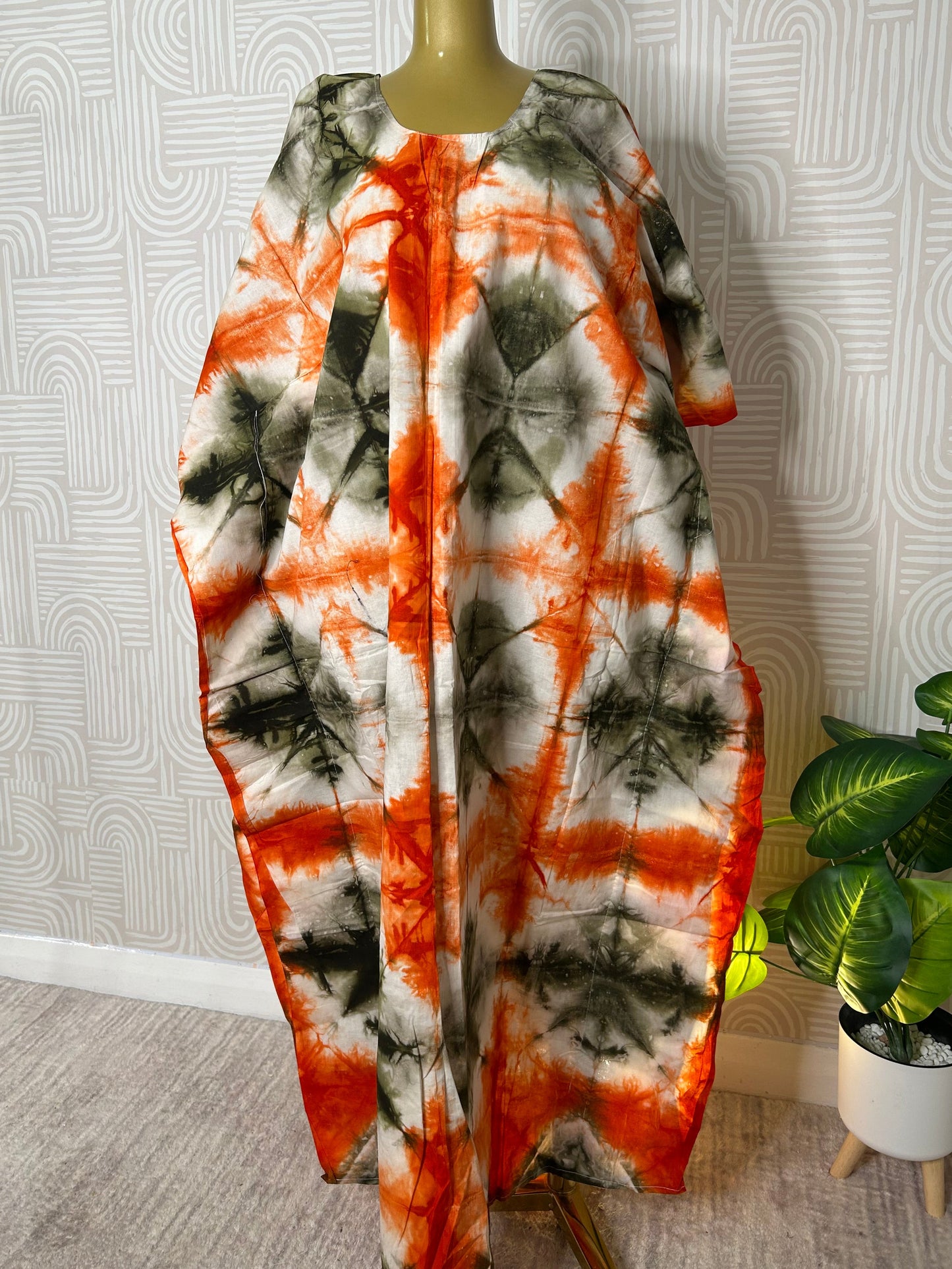 BOUBOU MAKEBA 
(boubou Dior)