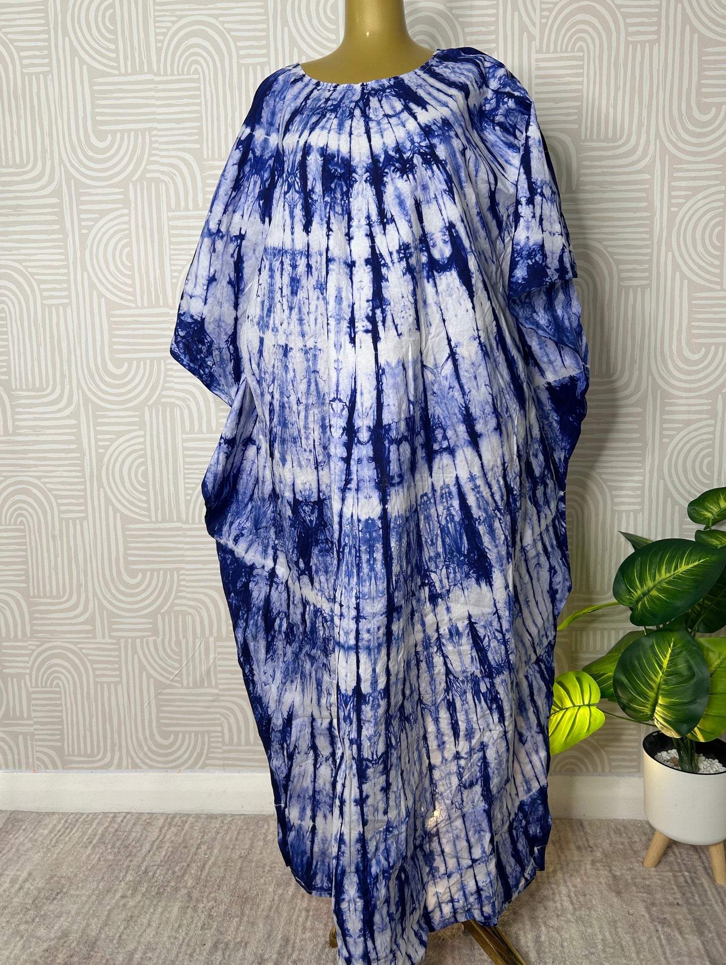 BOUBOU MAKEBA 
(boubou Dior)