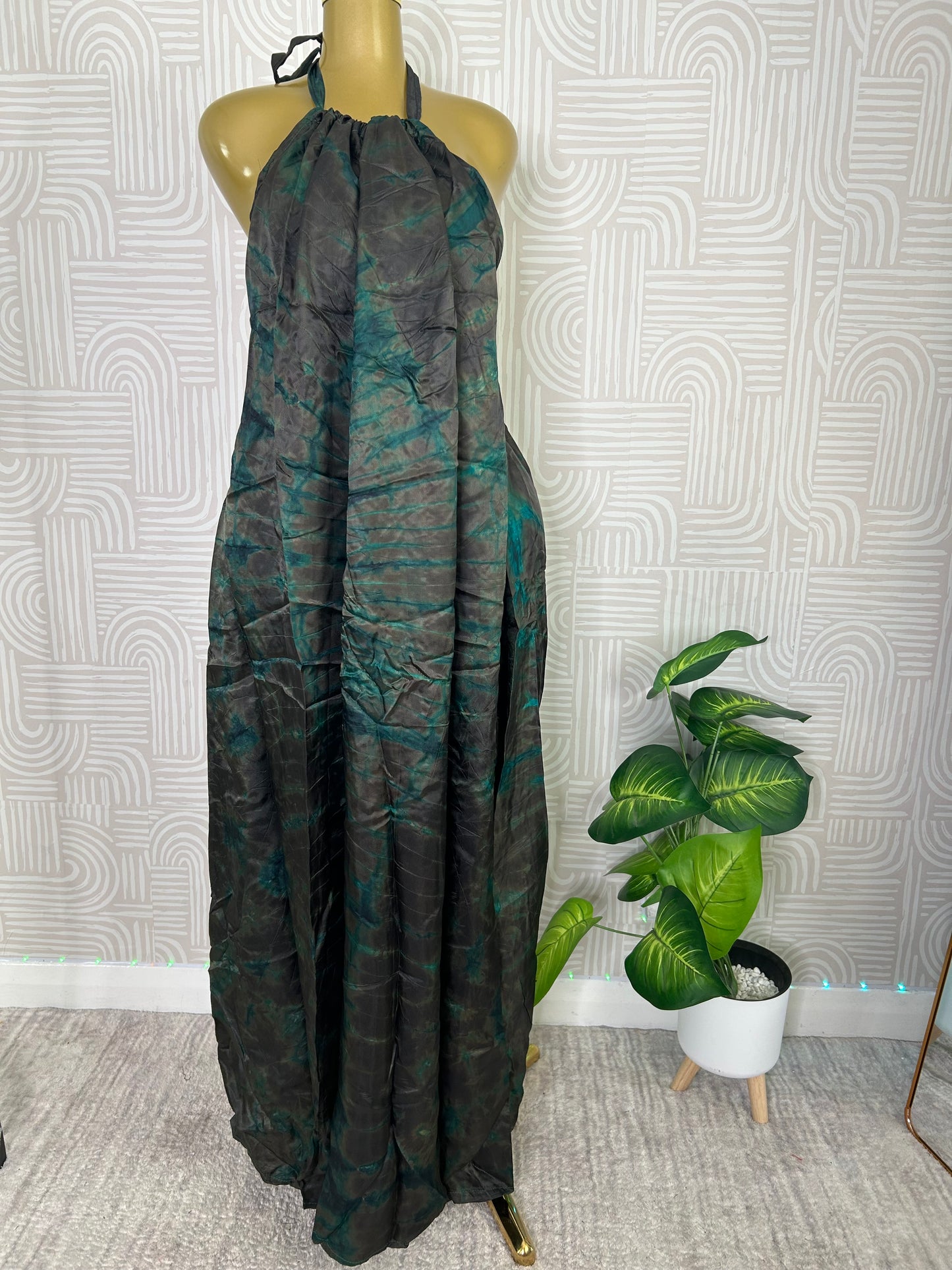 ADIRE BACKLESS